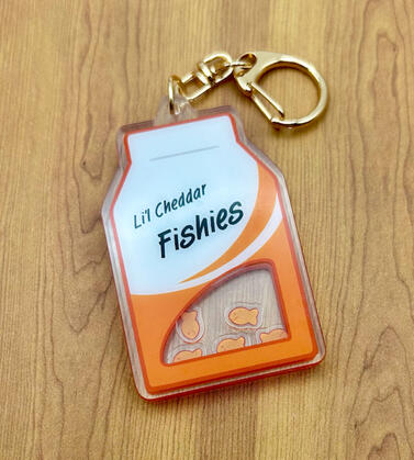 Fish cracker shaker